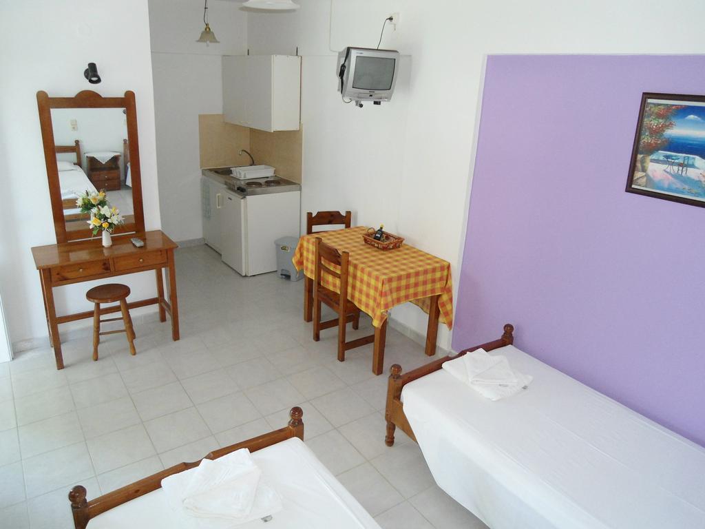 Evi Apartments And Studios Theológos Quarto foto