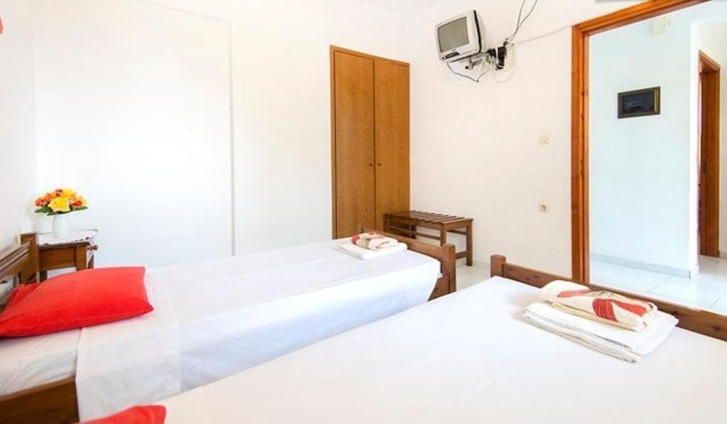 Evi Apartments And Studios Theológos Quarto foto